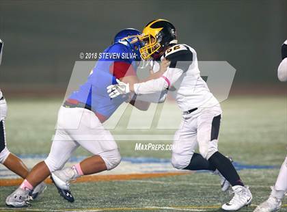 Thumbnail 3 in Mission Bay @ Clairemont photogallery.