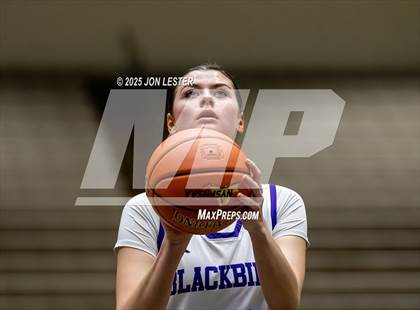 Thumbnail 2 in Cold Spring Harbor vs. Voorheesville (NYSPHSAA Class B State Semi-Finals) photogallery.