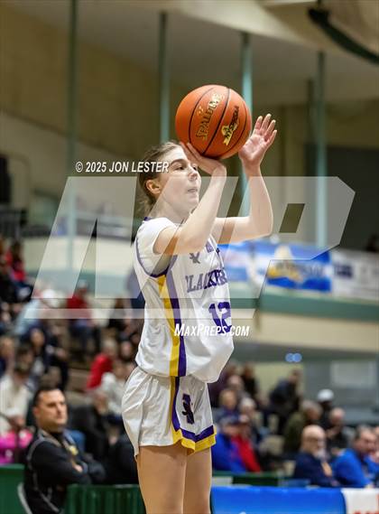 Thumbnail 3 in Cold Spring Harbor vs. Voorheesville (NYSPHSAA Class B State Semi-Finals) photogallery.