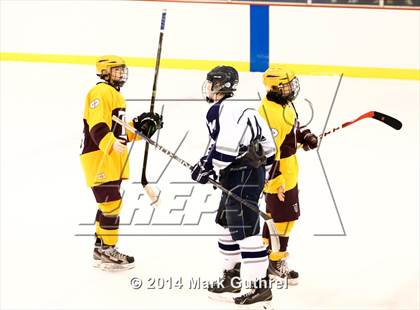 Thumbnail 2 in DeSmet Jesuit vs. St. Louis University High photogallery.
