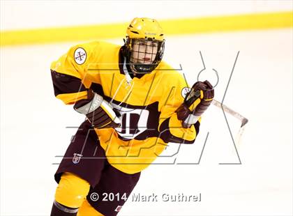 Thumbnail 2 in DeSmet Jesuit vs. St. Louis University High photogallery.