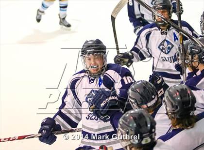 Thumbnail 2 in DeSmet Jesuit vs. St. Louis University High photogallery.