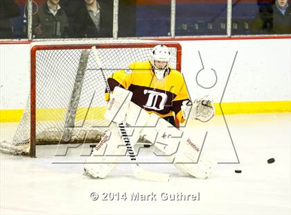 Thumbnail 1 in DeSmet Jesuit vs. St. Louis University High photogallery.