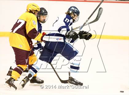 Thumbnail 1 in DeSmet Jesuit vs. St. Louis University High photogallery.