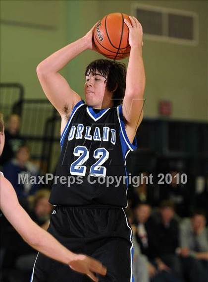 Thumbnail 2 in Orland vs. Dixon (Ram Jam Winter Classic) photogallery.