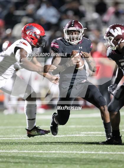 Thumbnail 2 in Wylie vs. Horn (UIL 6A Area Playoff) photogallery.