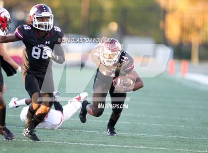 Thumbnail 2 in Wylie vs. Horn (UIL 6A Area Playoff) photogallery.