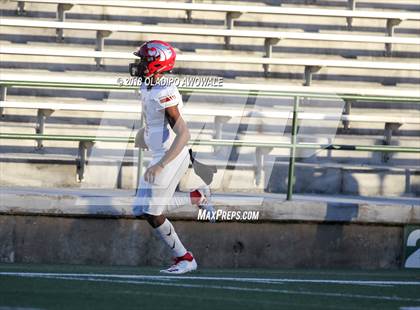 Thumbnail 2 in Wylie vs. Horn (UIL 6A Area Playoff) photogallery.