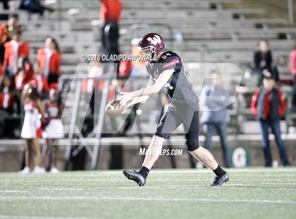 Thumbnail 2 in Wylie vs. Horn (UIL 6A Area Playoff) photogallery.
