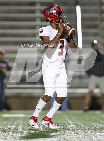 Thumbnail 2 in Wylie vs. Horn (UIL 6A Area Playoff) photogallery.