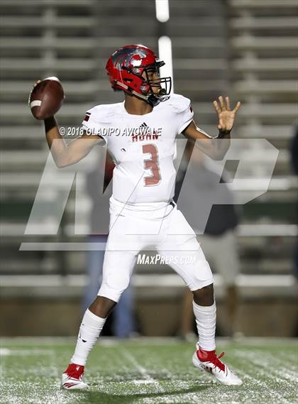 Thumbnail 3 in Wylie vs. Horn (UIL 6A Area Playoff) photogallery.