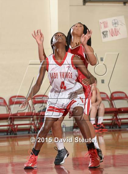 Thumbnail 2 in San Juan vs. Victory Christian (Viking Classic) photogallery.