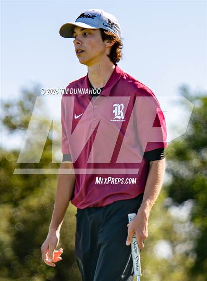 Thumbnail 3 in UIL Golf 5A Region 4 District 25 Tournament photogallery.