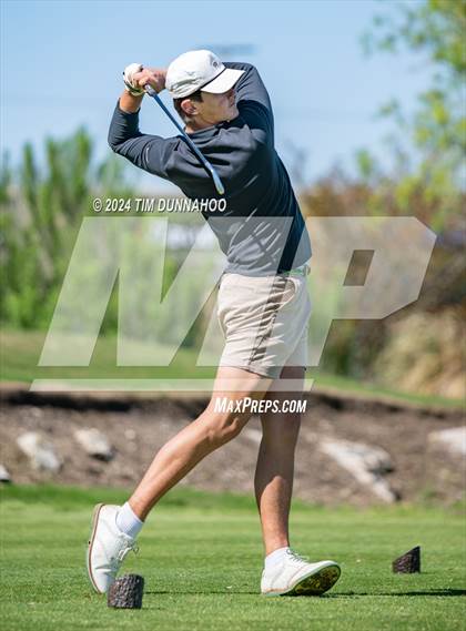 Thumbnail 1 in UIL Golf 5A Region 4 District 25 Tournament photogallery.
