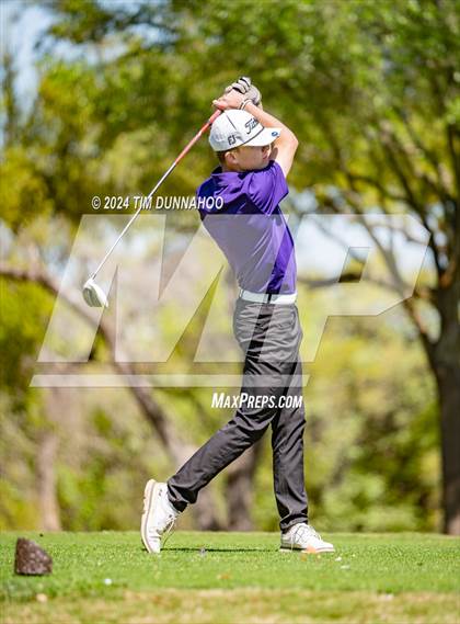 Thumbnail 3 in UIL Golf 5A Region 4 District 25 Tournament photogallery.