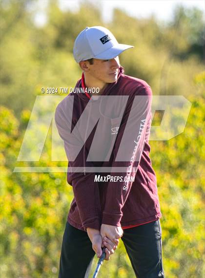 Thumbnail 3 in UIL Golf 5A Region 4 District 25 Tournament photogallery.