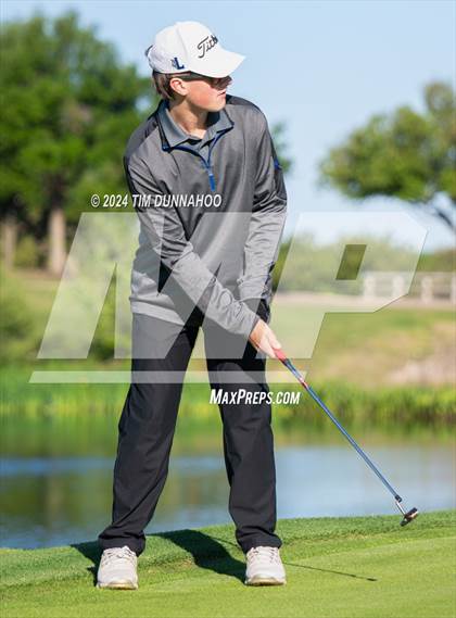 Thumbnail 1 in UIL Golf 5A Region 4 District 25 Tournament photogallery.