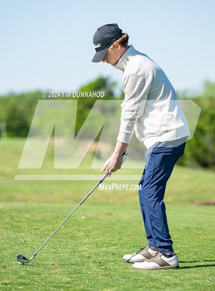 Thumbnail 1 in UIL Golf 5A Region 4 District 25 Tournament photogallery.