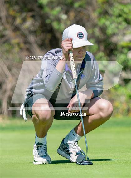 Thumbnail 3 in UIL Golf 5A Region 4 District 25 Tournament photogallery.