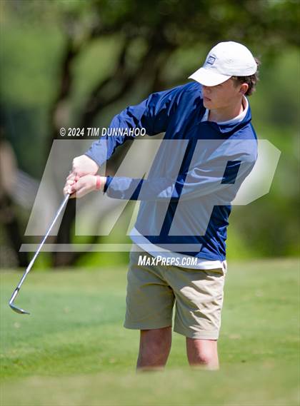 Thumbnail 1 in UIL Golf 5A Region 4 District 25 Tournament photogallery.