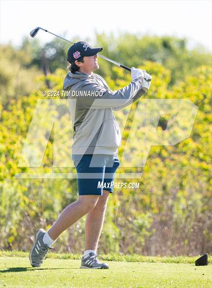 Thumbnail 2 in UIL Golf 5A Region 4 District 25 Tournament photogallery.