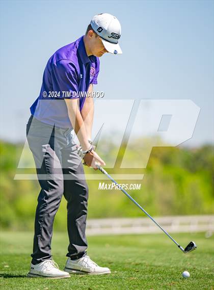 Thumbnail 3 in UIL Golf 5A Region 4 District 25 Tournament photogallery.
