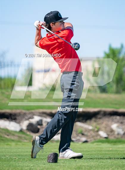 Thumbnail 1 in UIL Golf 5A Region 4 District 25 Tournament photogallery.