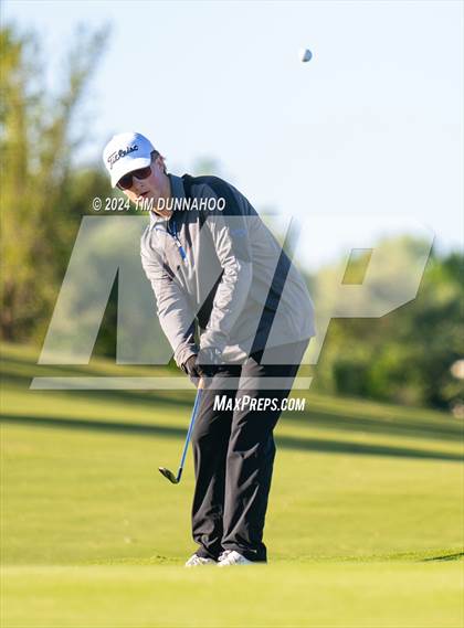 Thumbnail 2 in UIL Golf 5A Region 4 District 25 Tournament photogallery.