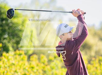 Thumbnail 1 in UIL Golf 5A Region 4 District 25 Tournament photogallery.