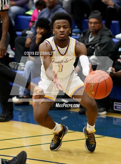 Thumbnail 2 in Archbishop Riordan vs. JSerra Catholic (Nor Cal Tip Off Classic) photogallery.