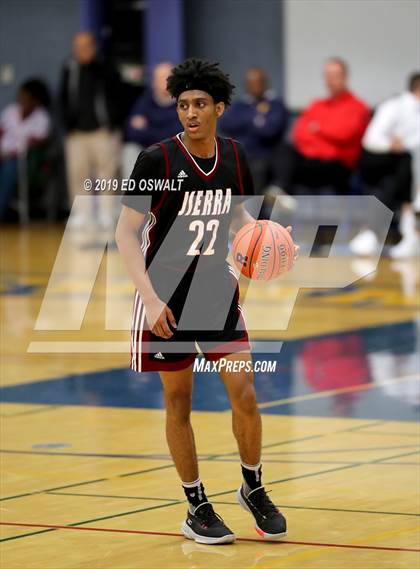 Thumbnail 2 in Archbishop Riordan vs. JSerra Catholic (Nor Cal Tip Off Classic) photogallery.