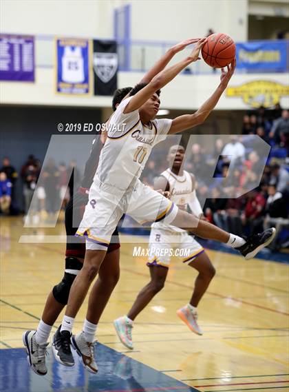 Thumbnail 1 in Archbishop Riordan vs. JSerra Catholic (Nor Cal Tip Off Classic) photogallery.