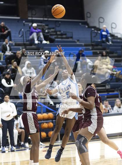 Thumbnail 3 in Cardinal Ritter College Prep @ Belleville East photogallery.