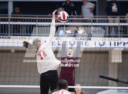 Thumbnail 1 in Cranberry Area vs Redbank Valley (PIAA D9 AA Final) photogallery.