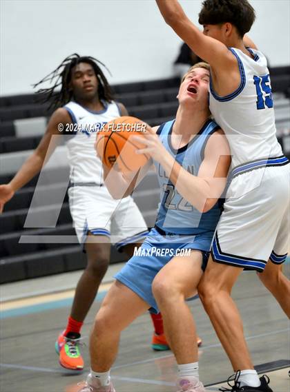 Thumbnail 3 in Hialeah vs Logan County (Daytona Beach Sunshine Classic) photogallery.