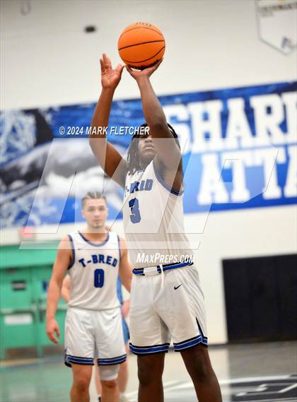Thumbnail 3 in Hialeah vs Logan County (Daytona Beach Sunshine Classic) photogallery.