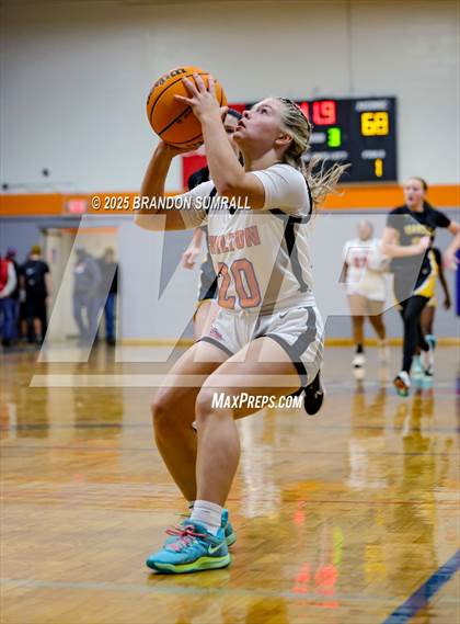 Thumbnail 3 in Chilton County vs Isabella (Chilton County Tournament Round 1) photogallery.