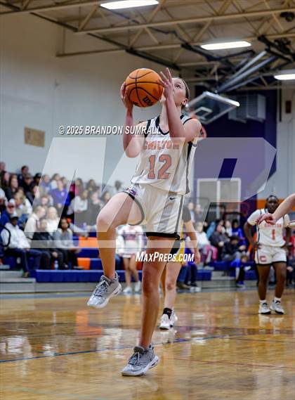 Thumbnail 1 in Chilton County vs Isabella (Chilton County Tournament Round 1) photogallery.