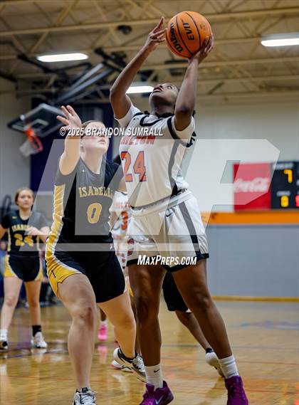 Thumbnail 2 in Chilton County vs Isabella (Chilton County Tournament Round 1) photogallery.