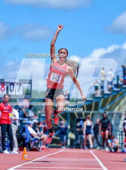 Thumbnail 3 in NYSPHSAA Outdoor Track & Field Championships (Triple Jump) photogallery.