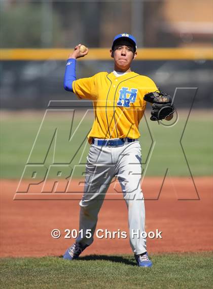 Thumbnail 2 in Palo Verde vs. Snowflake (Panther Invitational) photogallery.