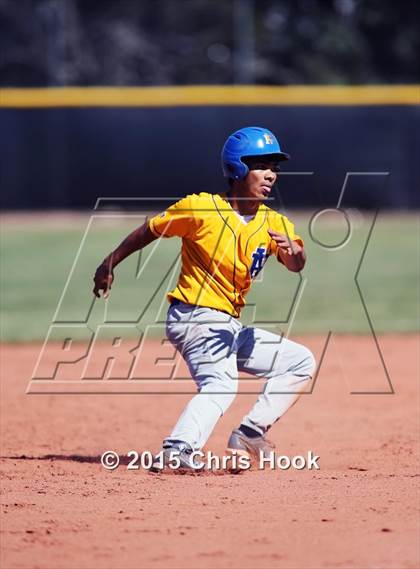Thumbnail 2 in Palo Verde vs. Snowflake (Panther Invitational) photogallery.