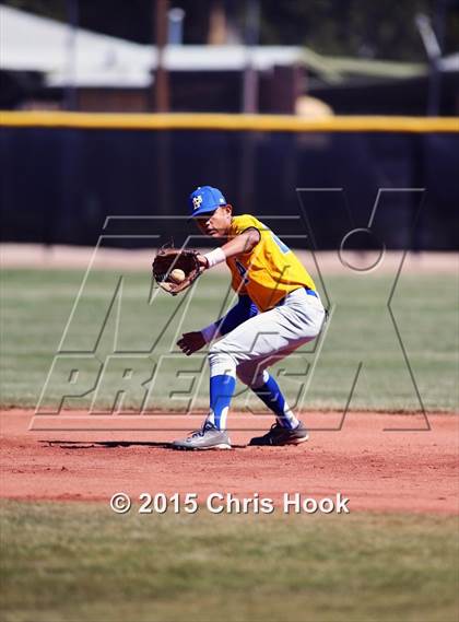 Thumbnail 3 in Palo Verde vs. Snowflake (Panther Invitational) photogallery.
