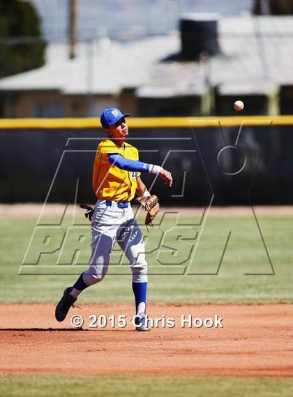 Thumbnail 1 in Palo Verde vs. Snowflake (Panther Invitational) photogallery.