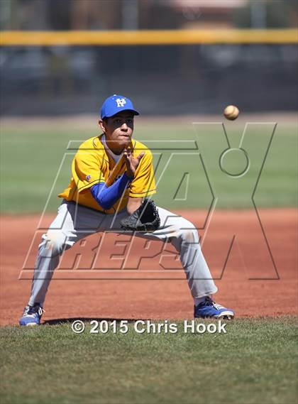 Thumbnail 2 in Palo Verde vs. Snowflake (Panther Invitational) photogallery.