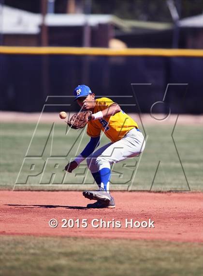 Thumbnail 2 in Palo Verde vs. Snowflake (Panther Invitational) photogallery.