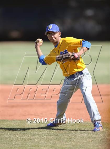Thumbnail 2 in Palo Verde vs. Snowflake (Panther Invitational) photogallery.