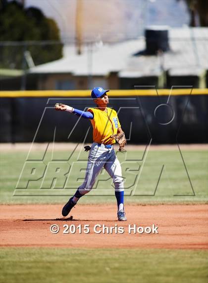 Thumbnail 3 in Palo Verde vs. Snowflake (Panther Invitational) photogallery.