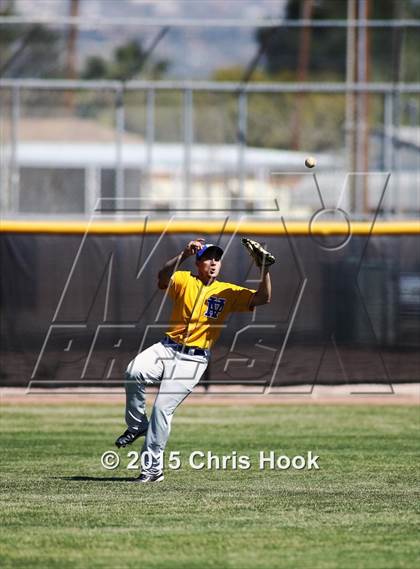 Thumbnail 2 in Palo Verde vs. Snowflake (Panther Invitational) photogallery.
