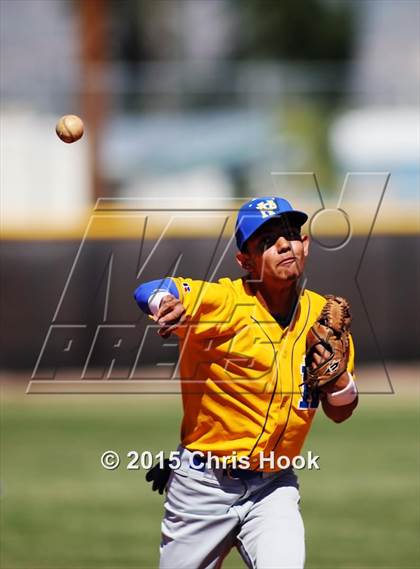 Thumbnail 2 in Palo Verde vs. Snowflake (Panther Invitational) photogallery.